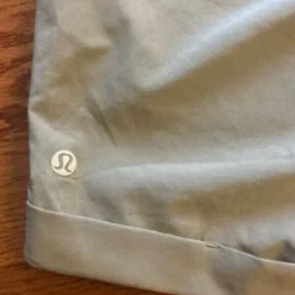 Lululemon Spring Break Away Shorts 4 Sea Moss Green Drawstring Pockets 3" Women - Picture 3 of 5